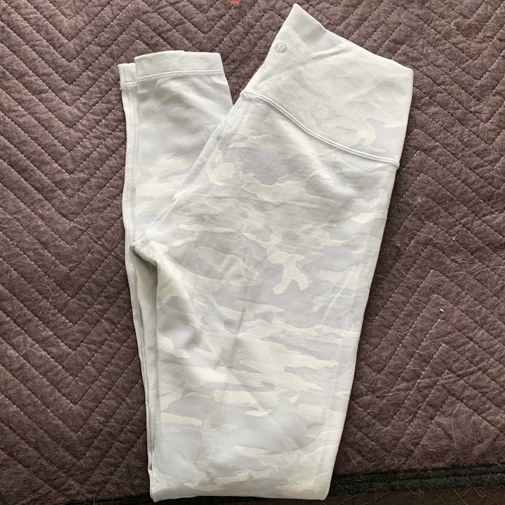Lululemon Glacier Wunder Train legging size 8
